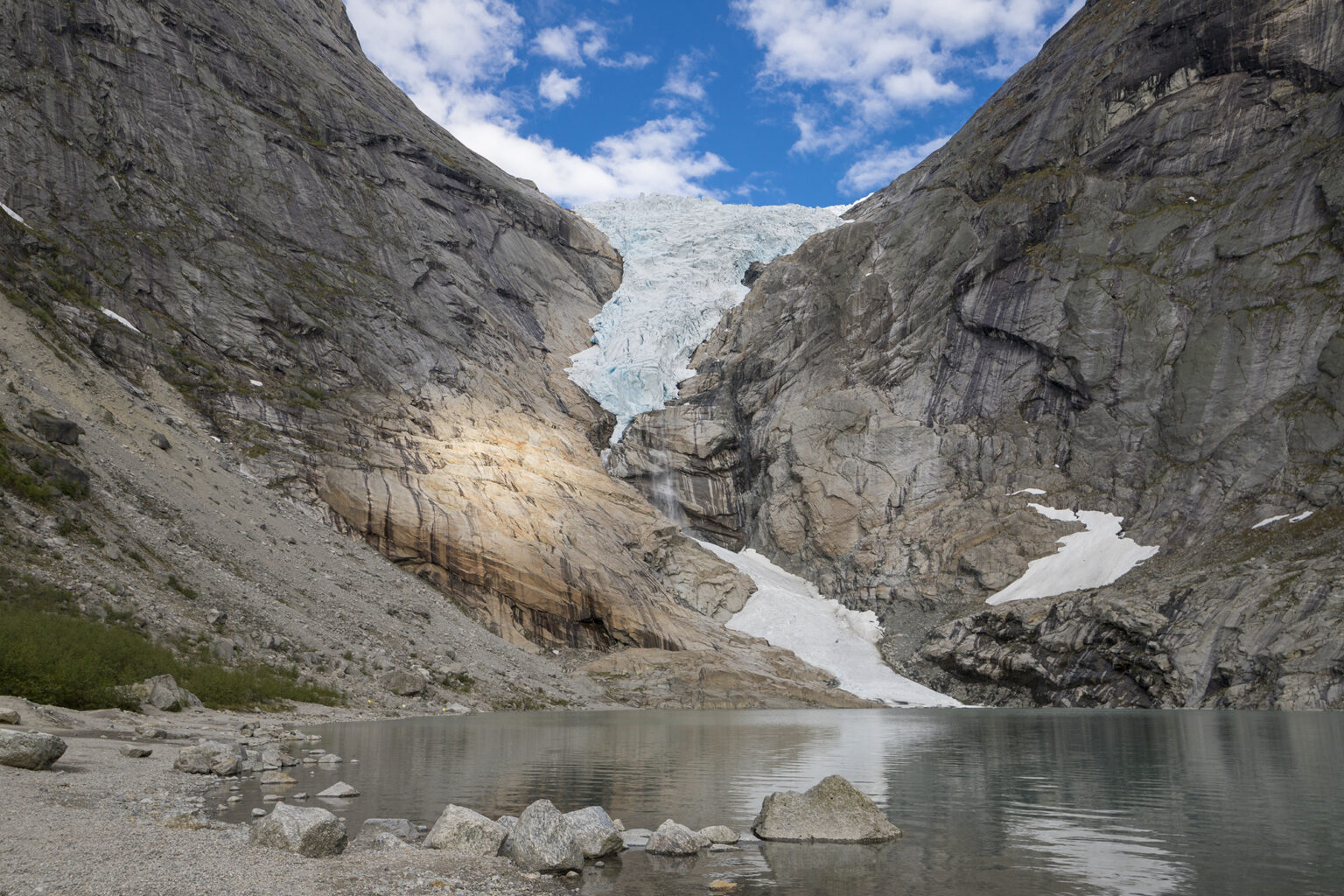 Briksdalsbreen Gletscher im Jostedalsbreen Nationalpark